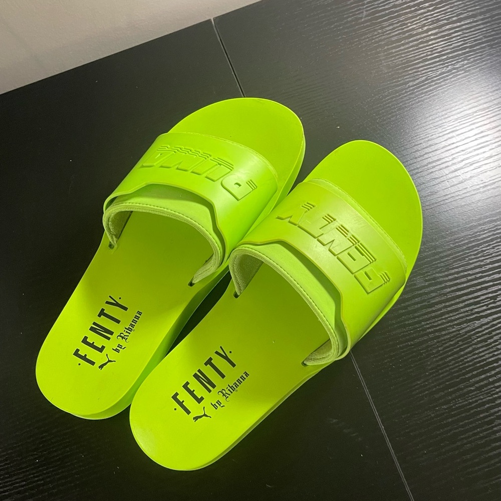 Puma Green Slippers Modern Comfort Design